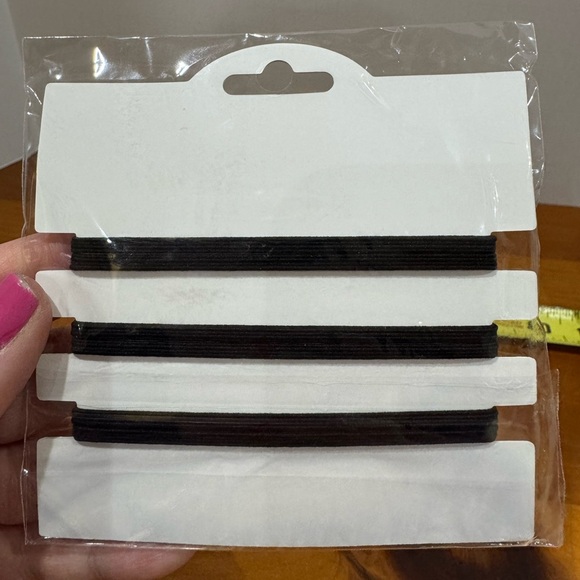 NIP Maya J Gold Bracelet Hair Ties - Picture 3 of 3